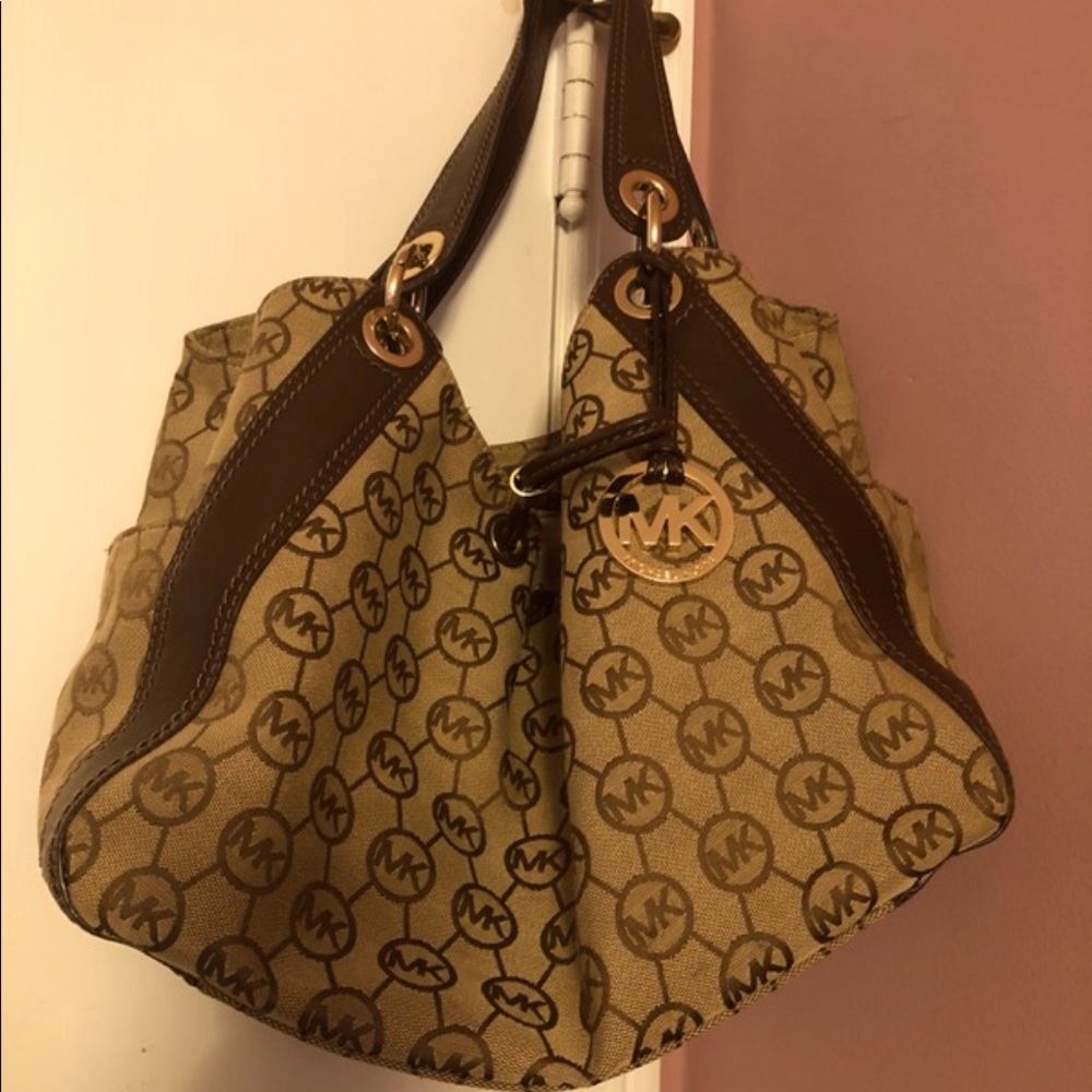 Michael Kors Drawstring Purse, w/ tag, almost new